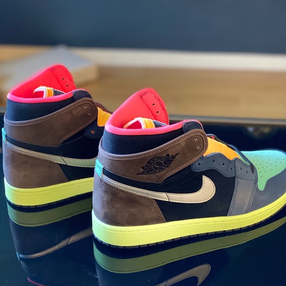 Air Jordan 1 Retro OG main image 4